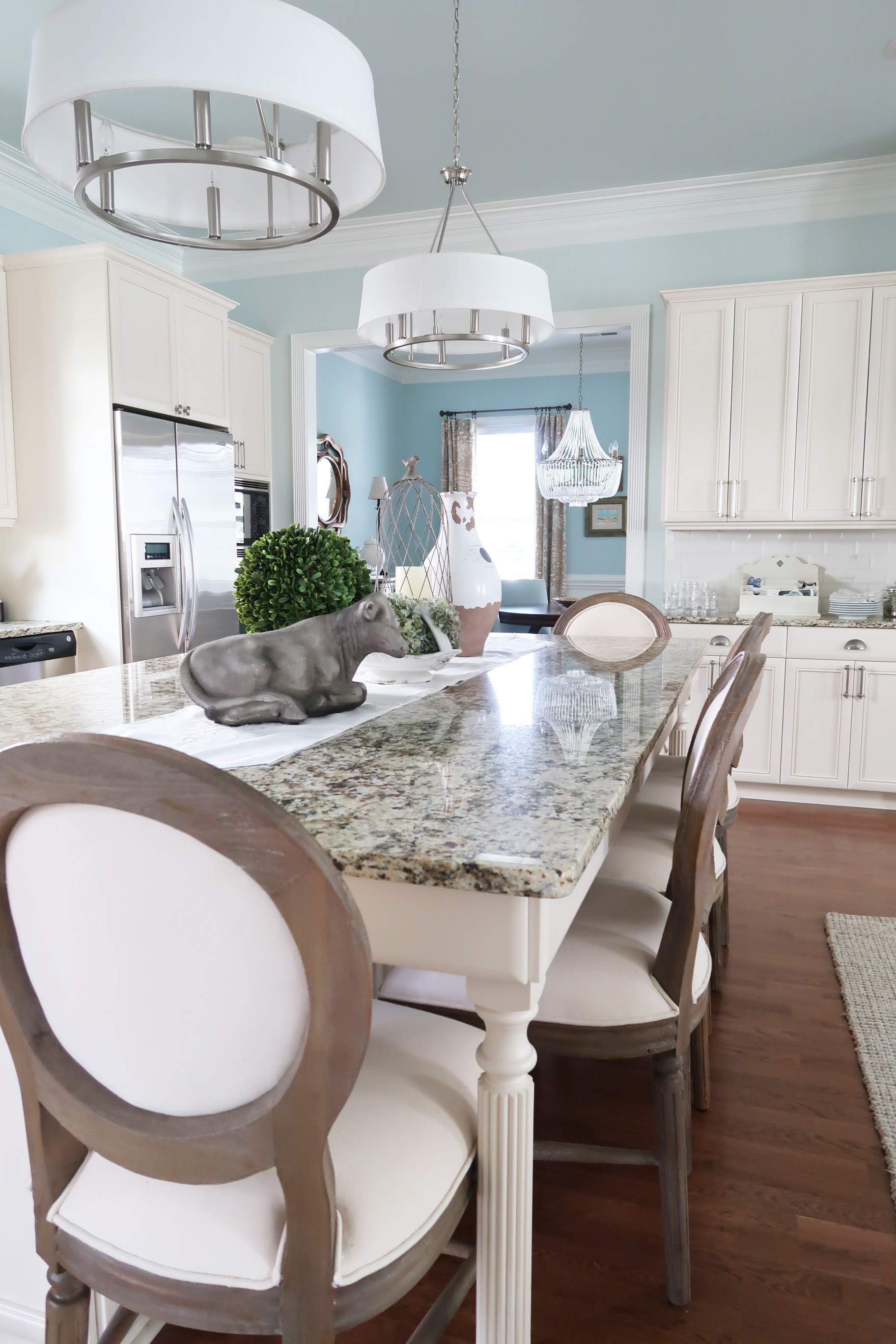 Kitchen Island Pendant Lights and Dining Room Chandelier