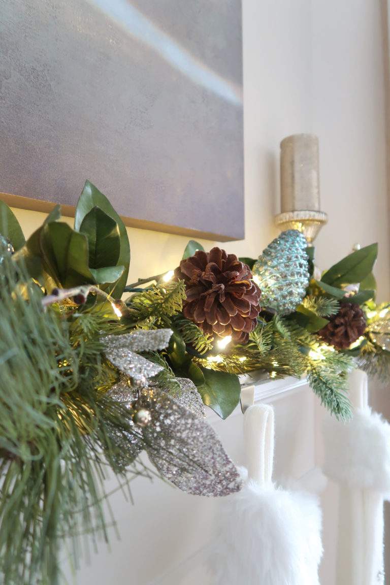 A Beautiful Stress-Free Christmas Mantel in Under 30 Minutes
