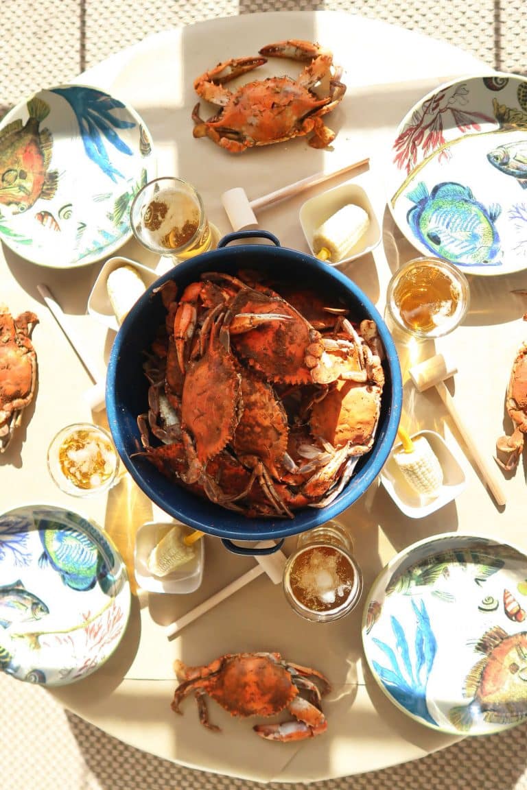 Crab Feast: Easy Outdoor Party Everyone Will Love