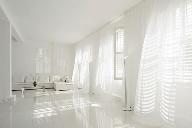 Buying White Curtains or Drapes? Here is Your Guide!
