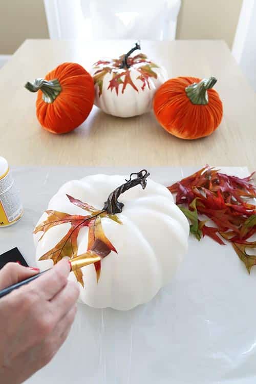 brush-mod-podge-fall-leaves-decopage-pumpkin-no-carve-idea