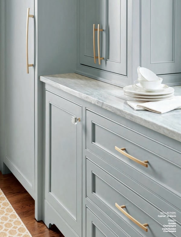Cabinet Pulls For Doors And Drawers, Bathroom Vanity Door Handle Placement