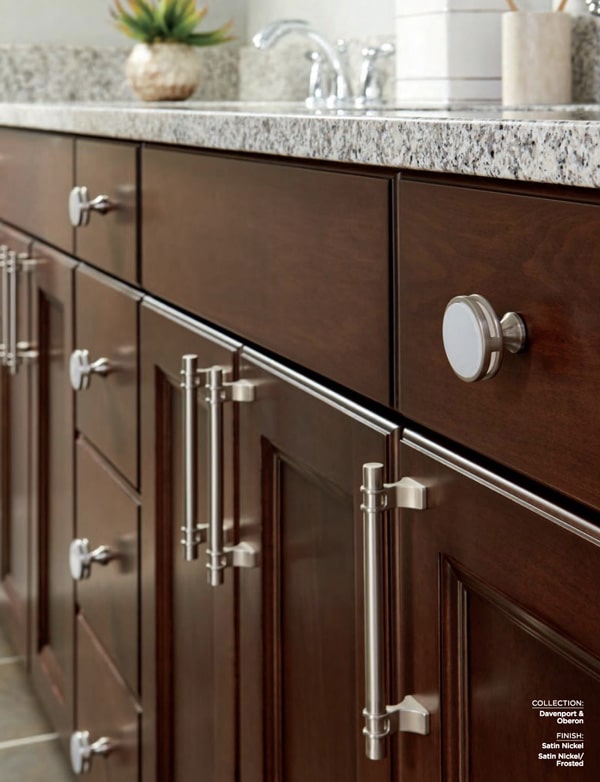 Cabinet Pulls For Doors And Drawers, What Size Hardware To Use On Kitchen Cabinets