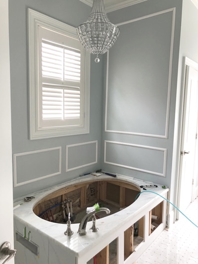 picture-frame-moulding-around-tub-surround-not-yet-painted