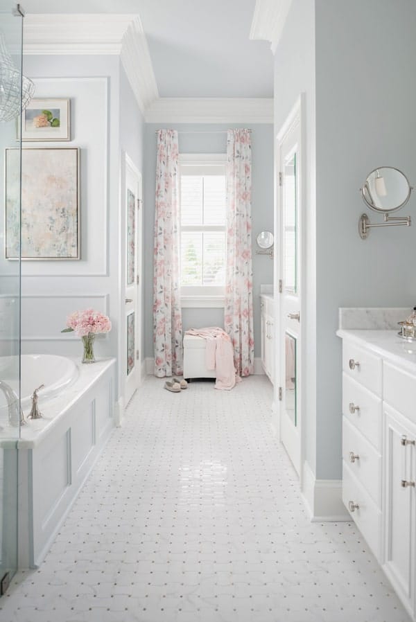 Design Tips To Make A Small Bathroom Look Bigger Porch Daydreamer - Paint Colors To Make A Small Bathroom Look Larger