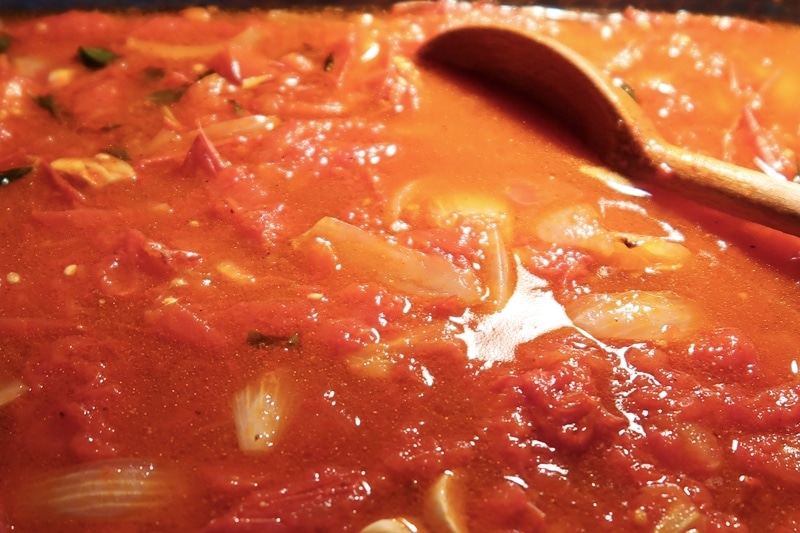 3rd-time-roasting-tomato-mixture-and-stirring_garden-fresh-marinara