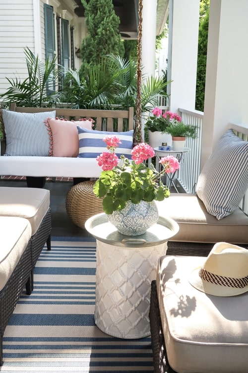 use-garden-stool-as-a-table-with-a-galvanized-tray-outdoor-decor_3