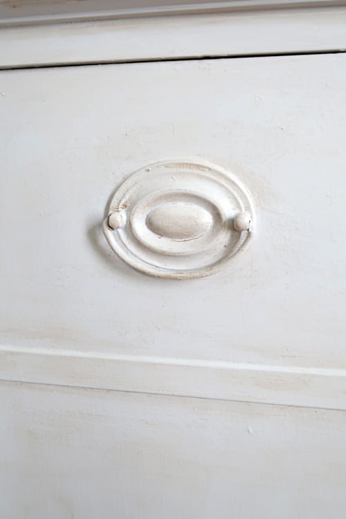 water-based-antiquing-glaze-over-white-paint