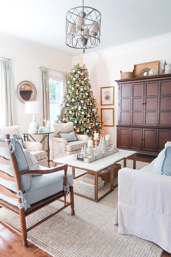 looking-into-family-room-9ft-christmas-tree-decorated-slver-trees-in-tray-on-coffee-table