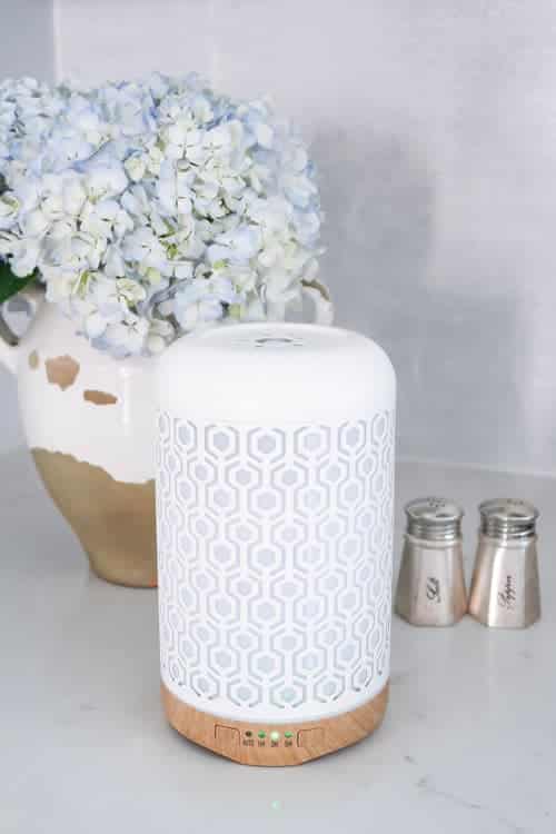 white-programmable-essential-oil-diffuser-make-house-smell-great