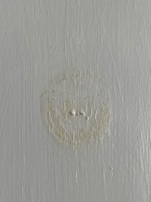 chalk-paint-adhesion-issues-no-primer