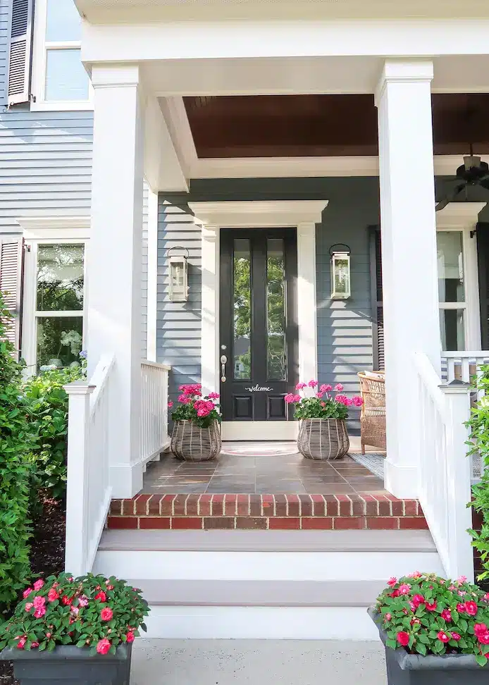 curb-appeal-on-budget-front-door-decor-ideas