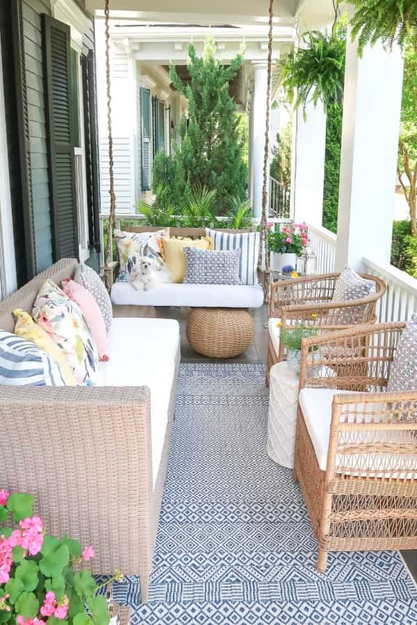 front-porch-furniture-small-space-arrangement-swing-sectional-chairs-rug