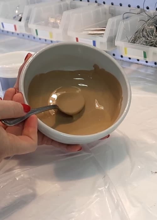 mix-4-spoons-glaze-paint-mixture