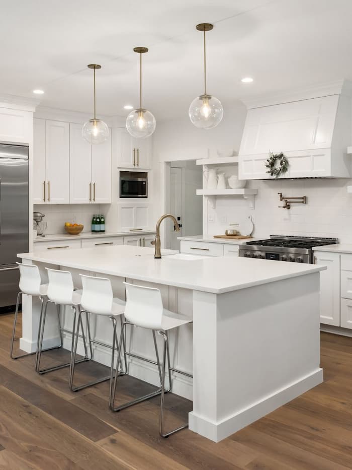 all-white-kitchens-are-out-2024