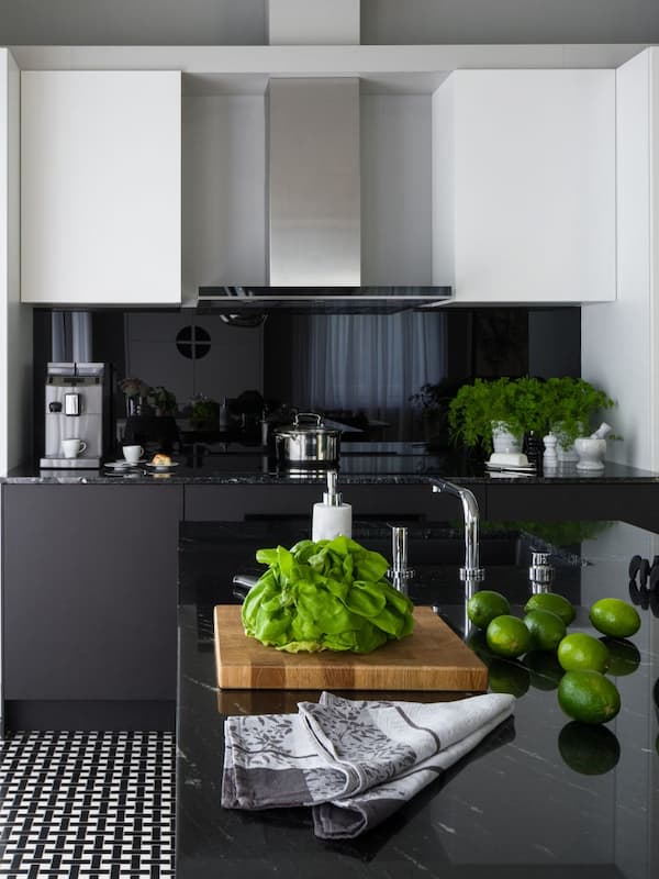 black-white-modern-kitchen-cabinets