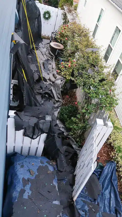 removing-old-roof-debris