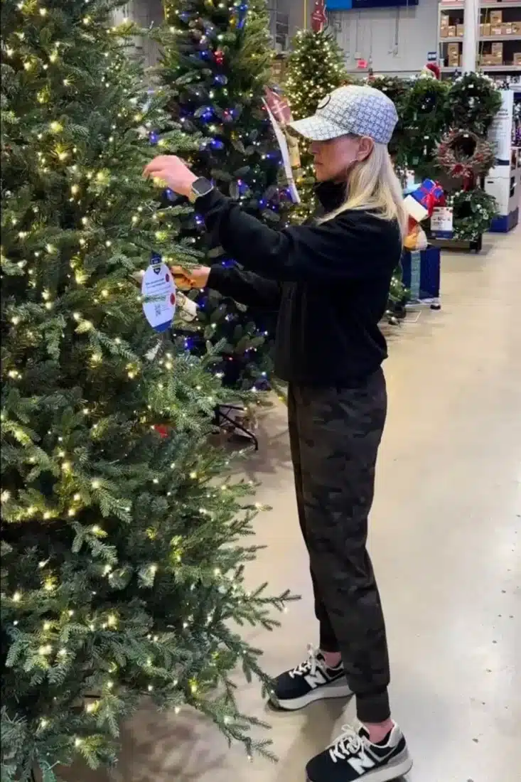 checking-prelit-tree-lowes